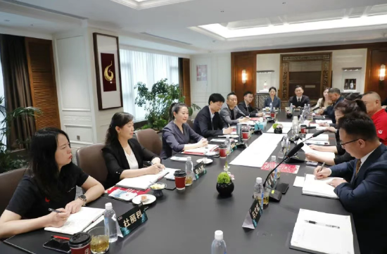 倍加网配资 品牌运营商推出“购西凤酒抽雅迪电动车”，张周虎给予高度评价
